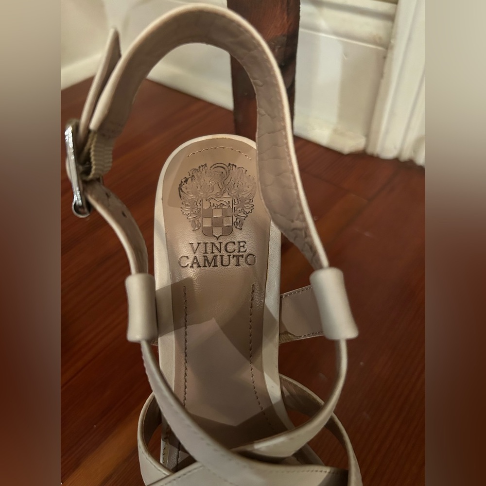 Vince Camuto Size 7.5 M Off White Open Toe Platform Leather Duval - Picture 11 of 11